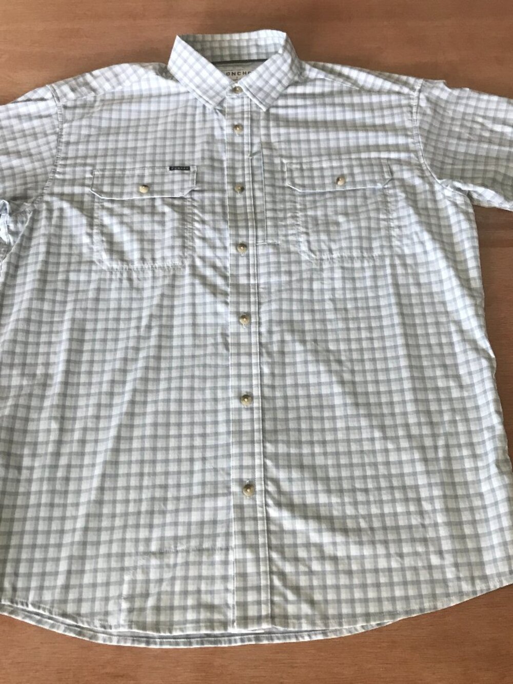 Poncho Regular Fit Shirt Men M Gray Plaid Button Up Magnetic Closure Pocket